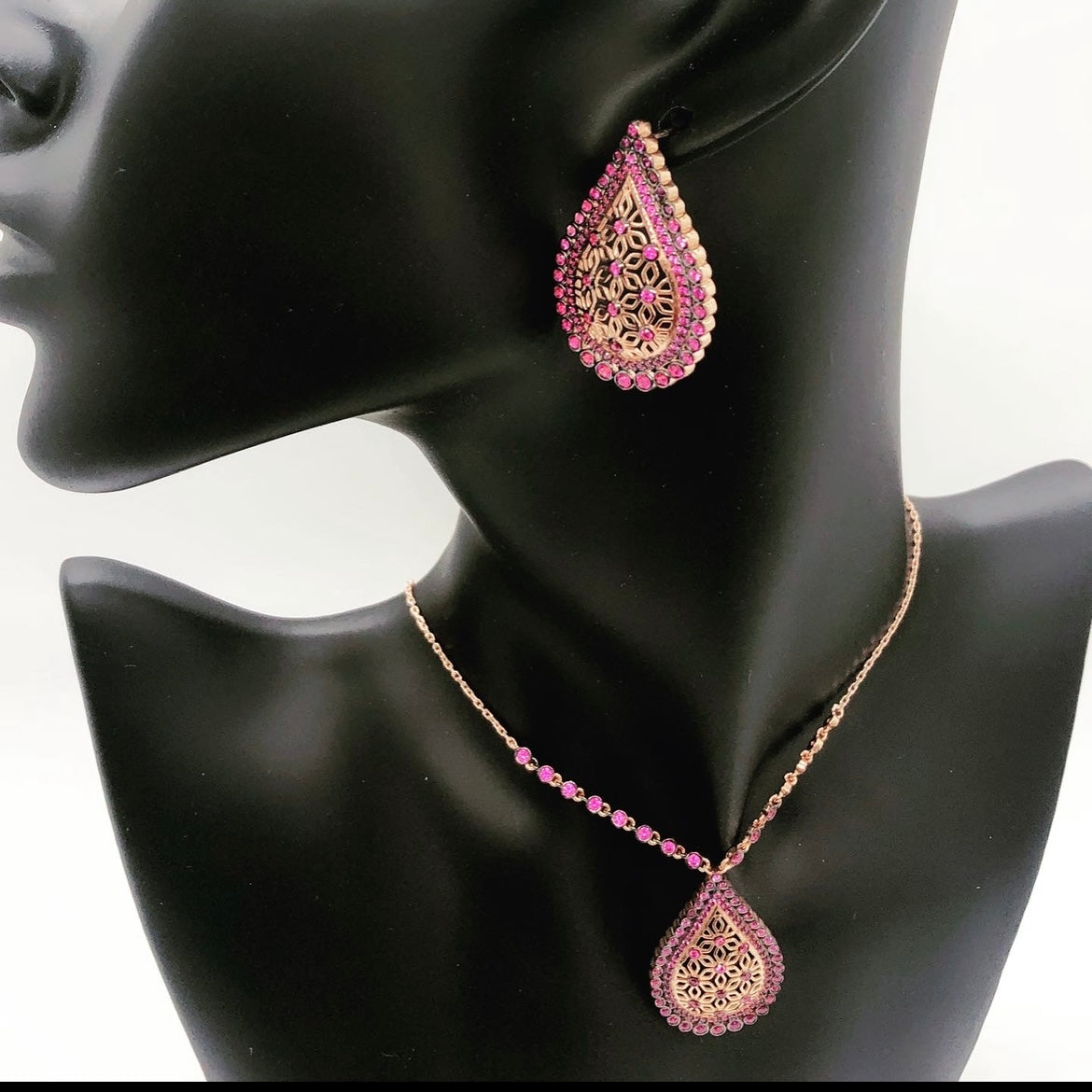 Ruby Teardrop Pendant Jewelry Set